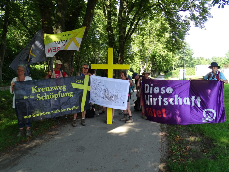 https://kreuzweg-gorleben-garzweiler.de/wp-content/uploads/2021/07/DSC02588-scaled.jpg