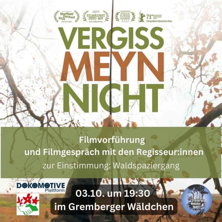 03.10.24 - 19:30 Uhr - Gremberger Wäldchen - Filmvorführung Vergiss Meyn Nicht und Filmgespräch mit den Regisseru*innen Zur Einstimmung: Waldspaziergang Sharepic mit einer Holzbrücke zwischen zwei Baumhäusern incl. Sicherungsseil, an dem sich ein Mensch eingehakt hat und den Logos der veranstaltenden Gruppen